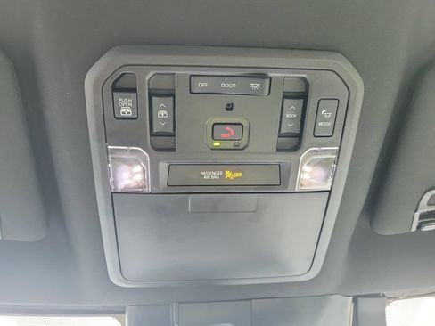 Used 2022 Toyota Tundra Capstone AWD/4WD image 34