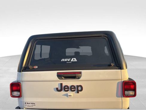 Used 2021 Jeep Gladiator Rubicon image 19