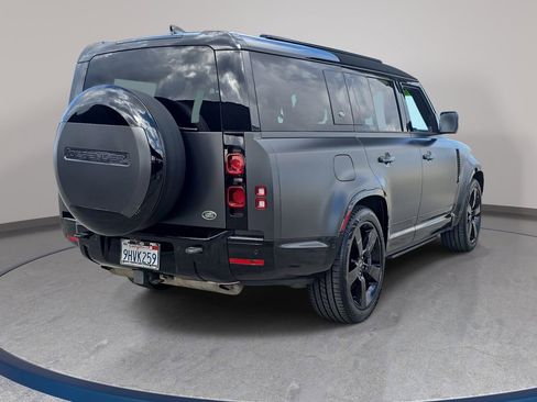 Used 2023 Land Rover Defender 130 X-Dynamic SE AWD/4WD image 5