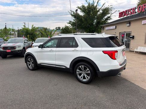 Used 2020 Ford Explorer Platinum w/ Premium Technology Package AWD/4WD image 2