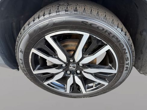 Used 2021 Honda Pilot Elite image 9