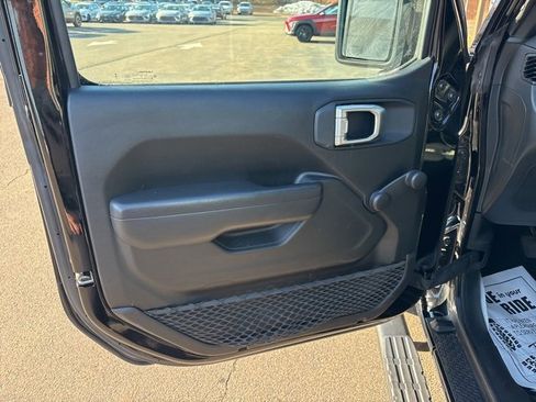 Used 2023 Jeep Wrangler Sport image 9