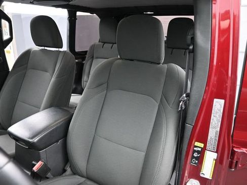 Used 2021 Jeep Wrangler Unlimited Sport AWD/4WD image 11