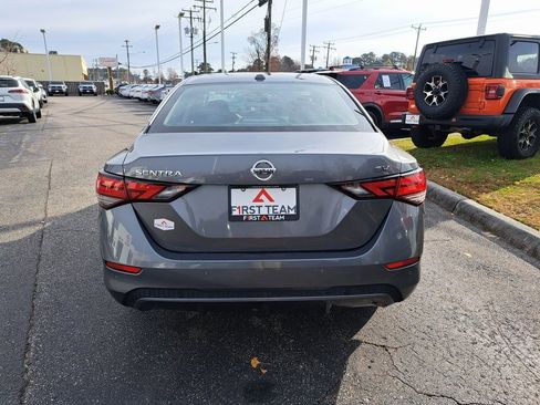 Used 2022 Nissan Sentra SV image 9