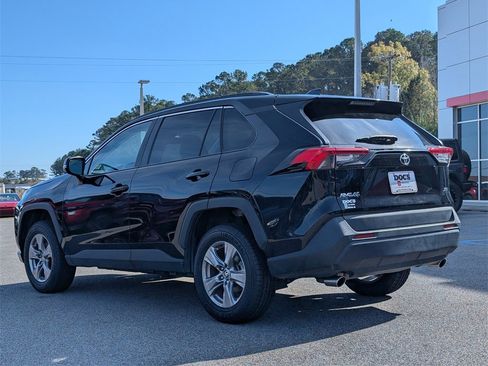 Used 2023 Toyota RAV4 XLE image 3