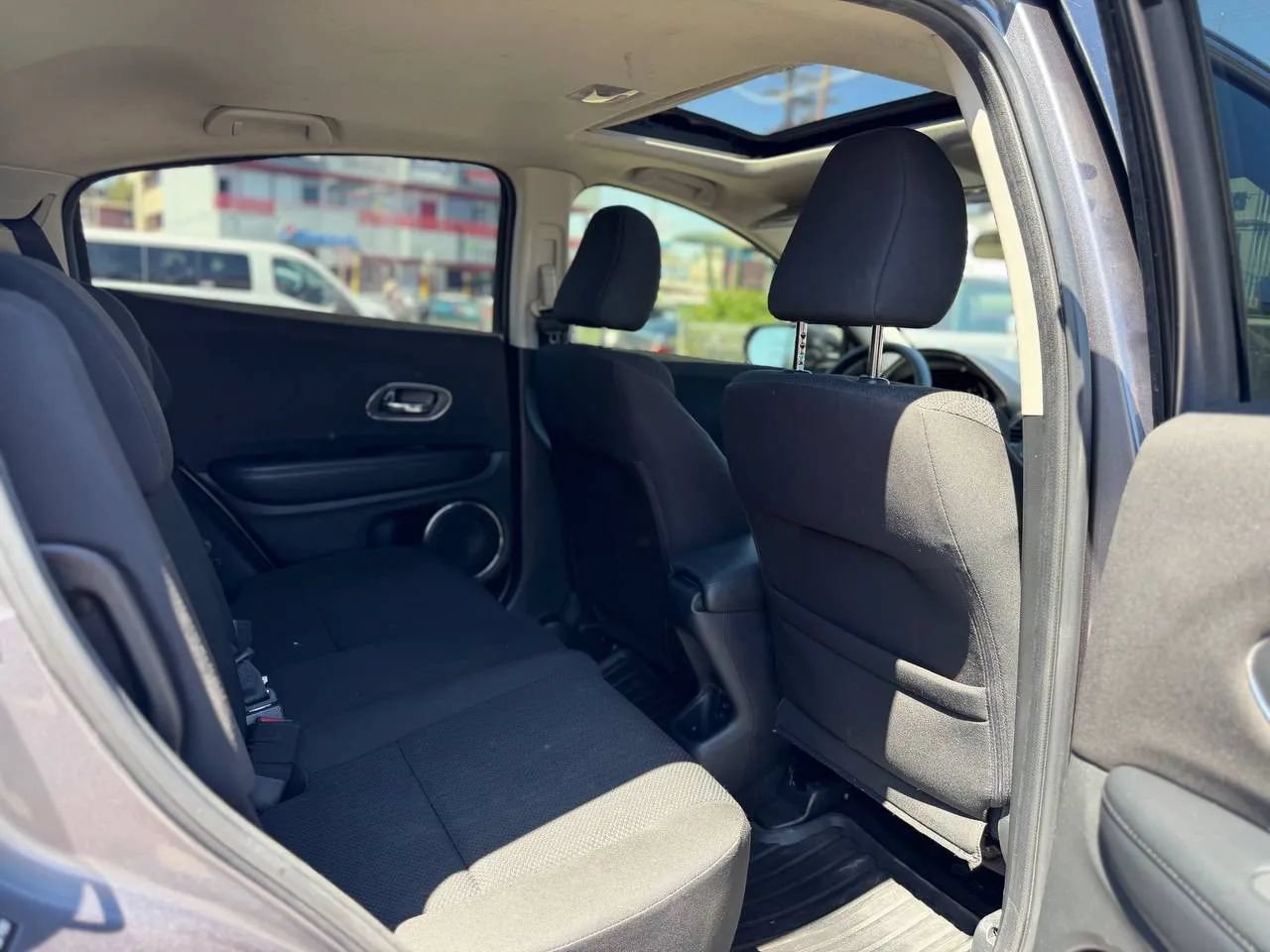 Used 2018 Honda HR-V EX image 31