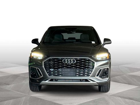 Used 2022 Audi Q5 2.0T Premium Plus w/ Premium Plus Package AWD/4WD image 3