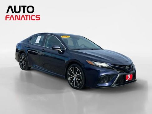 Used 2021 Toyota Camry SE FWD image 7