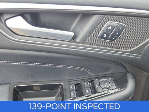 Used 2017 Ford Edge Titanium w/ Equipment Group 301A FWD image 15
