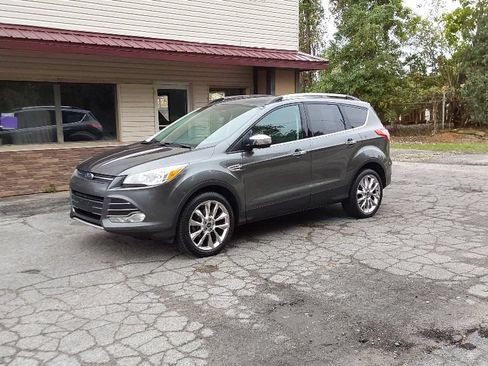 Used 2015 Ford Escape SE w/ SE Chrome Package AWD/4WD image 3