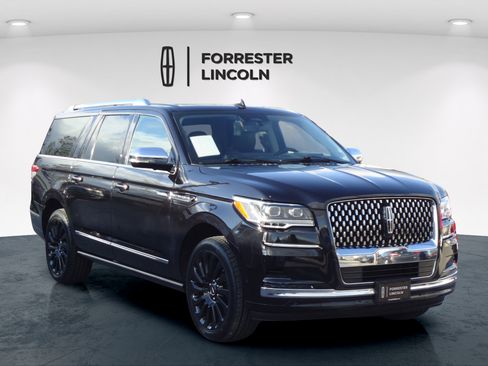 Used 2022 Lincoln Navigator L Black Label AWD/4WD image 1