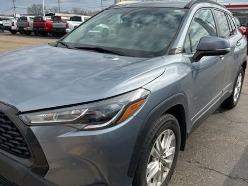 Used 2023 Toyota Corolla Cross LE image 1