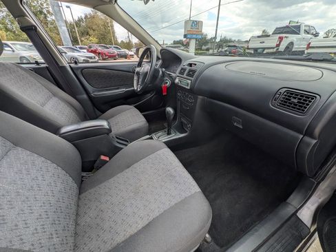 Used 2002 Toyota Corolla CE image 5