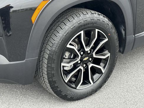 Used 2023 Chevrolet TrailBlazer ACTIV image 29