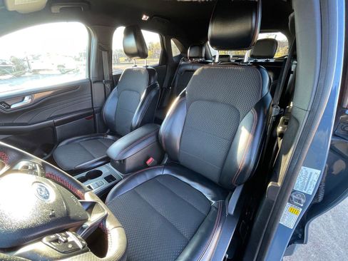 Used 2023 Ford Escape ST-Line Select w/ Tech Pack #2 image 9