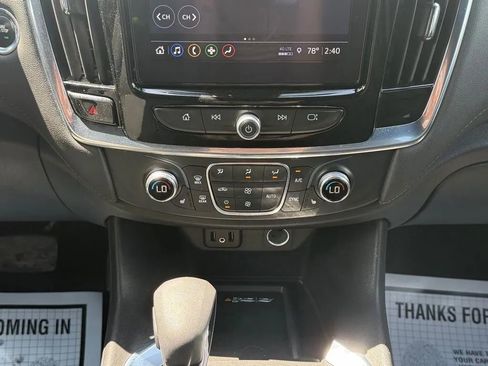 Used 2022 Chevrolet Traverse LT AWD/4WD image 23
