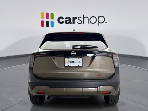 Used 2025 Nissan Kicks SR w/ SR Premium Package AWD/4WD image 4