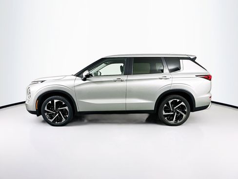 Used 2024 Mitsubishi Outlander SE AWD/4WD image 4