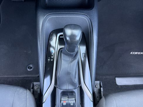 Used 2021 Toyota Corolla SE w/ Carpet Mat Package (TMS) FWD image 29