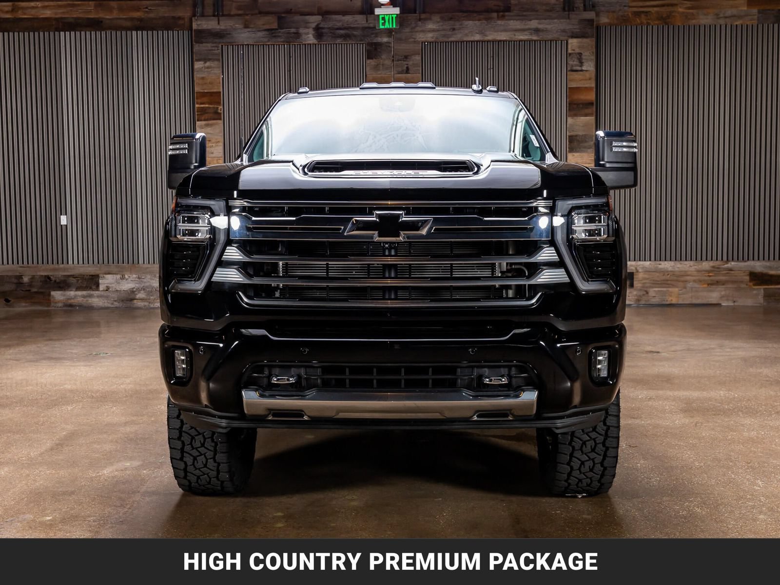 Used 2024 Chevrolet Silverado 3500 High Country w/ High Country Premium Package AWD/4WD image 3
