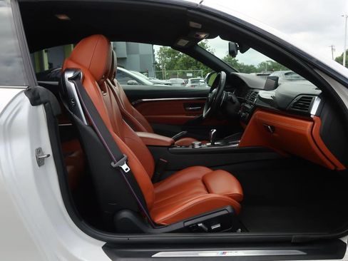Used 2019 BMW M4 Convertible w/ Competition Package RWD image 19