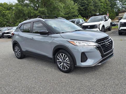 Used 2024 Nissan Kicks SV w/ Interior Electronics Package FWD image 7