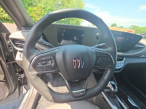 Certified 2024 Buick Envista Avenir FWD image 20