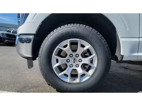 Used 2023 Ford F150 XLT AWD/4WD image 2