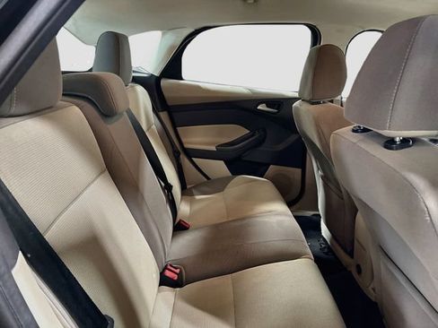 Used 2014 Ford Focus SE FWD image 20