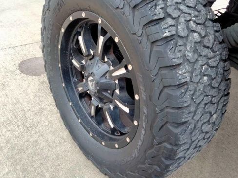 Used 2012 Ford F150 FX4 w/ FX Luxury Pkg image 24