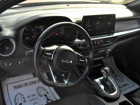 Used 2024 Kia Forte GT-Line image 16