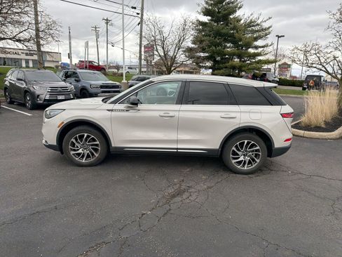 Used 2022 Lincoln Corsair Standard image 4