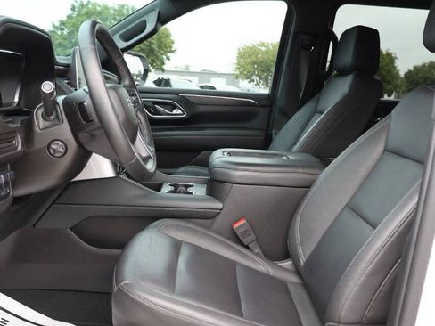 Used 2024 Chevrolet Suburban Z71 w/ Luxury Package AWD/4WD image 13