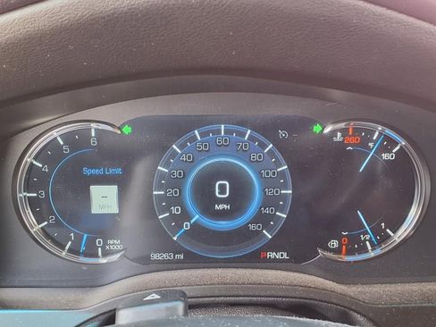 Used 2019 Cadillac Escalade Premium Luxury image 25