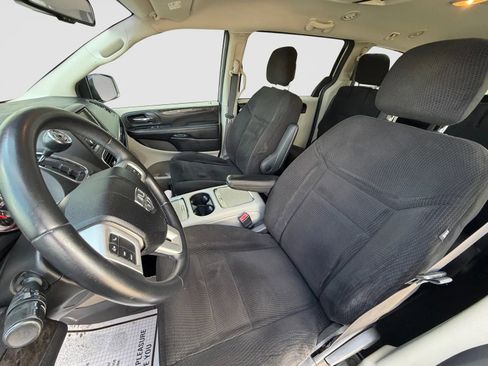 Used 2016 Dodge Grand Caravan SE w/ Quick Order Package 29E SE FWD image 13
