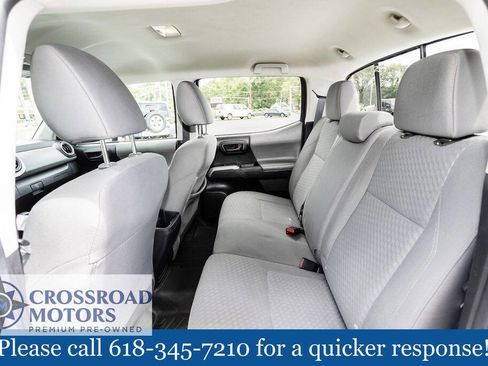 Used 2022 Toyota Tacoma SR5 AWD/4WD image 22