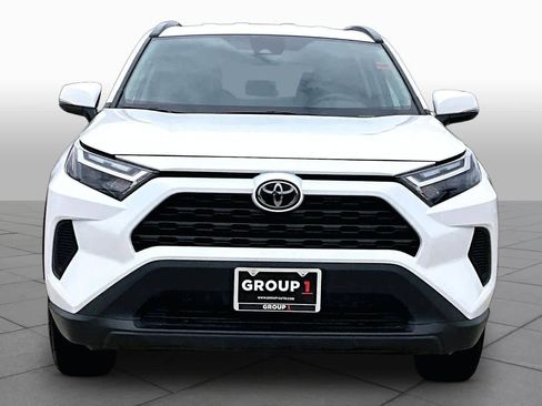 Used 2025 Toyota RAV4 XLE FWD image 4