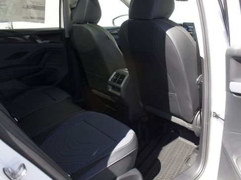 New 2026 Volkswagen Tiguan SE AWD/4WD image 31