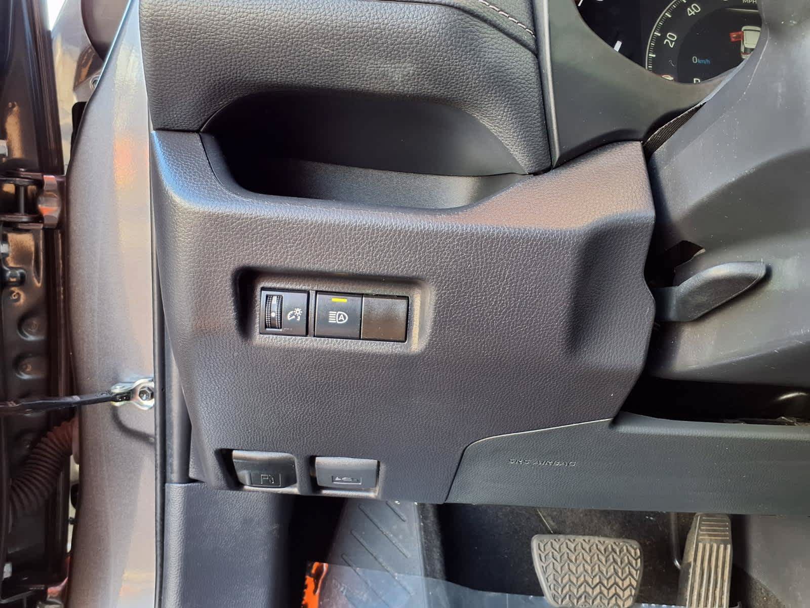 Certified 2025 Toyota RAV4 LE FWD image 17
