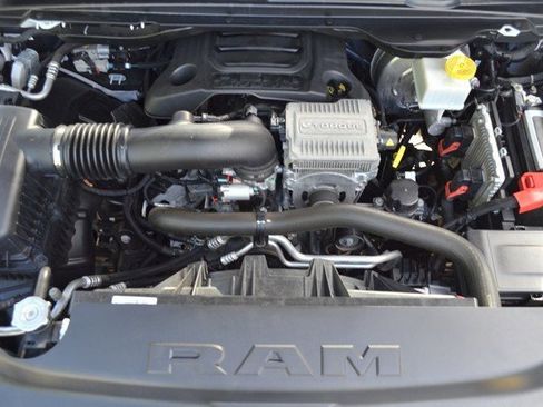 Used 2022 RAM 1500 Limited w/ Body Color Bumper Group image 40