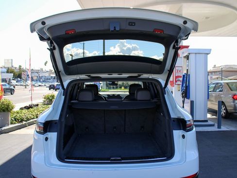 Used 2019 Porsche Cayenne image 20