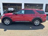 Certified 2022 Ford Explorer XLT image 2
