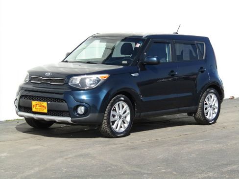 Used 2018 Kia Soul + image 10