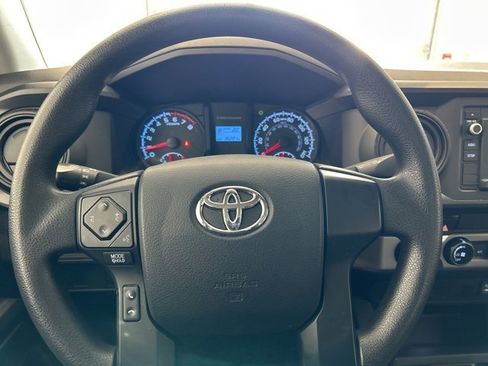 Used 2016 Toyota Tacoma SR image 10