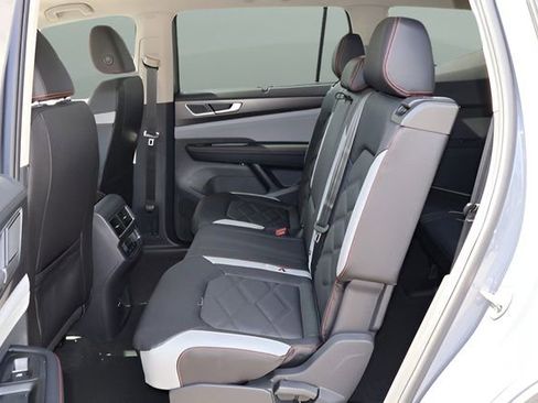New 2026 Volkswagen Atlas Peak Edition AWD/4WD image 13