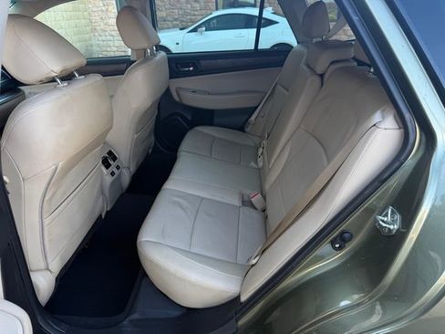 Used 2017 Subaru Outback 2.5i Limited image 7