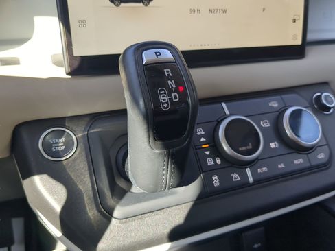 Used 2022 Land Rover Defender 110 SE image 56