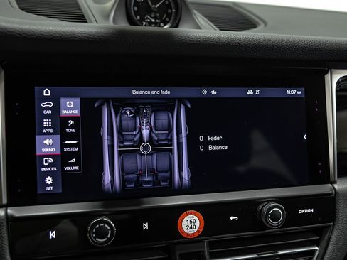 Used 2024 Porsche Macan AWD/4WD image 42