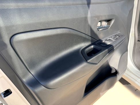 New 2025 Nissan Versa SV w/ Trunk Package image 10