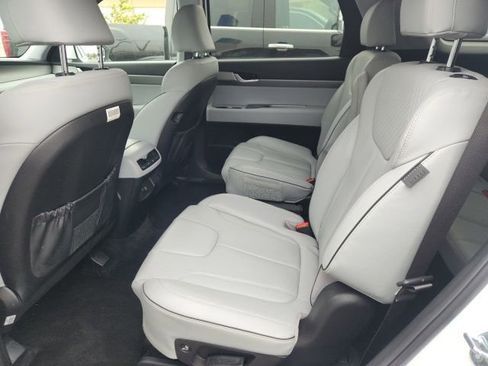 Used 2025 Hyundai Palisade SEL image 3